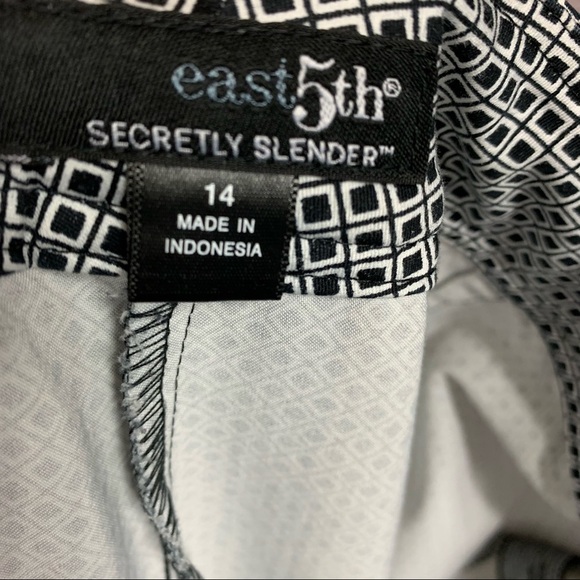 East 5th Black Geometric Print Wide Leg Crop Pants - Picture 8 of 12